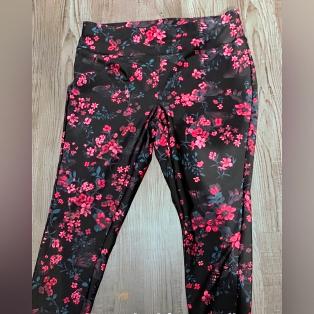Euc Active Zone Floral Black and Pink Leggings Size 2X